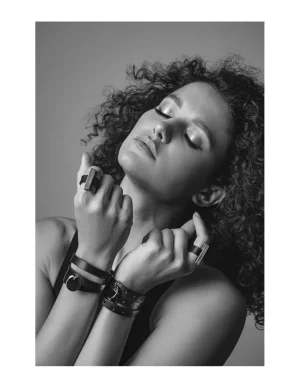 Moora Czarna bransoleta ze skóry z dziurkami* Bransolety