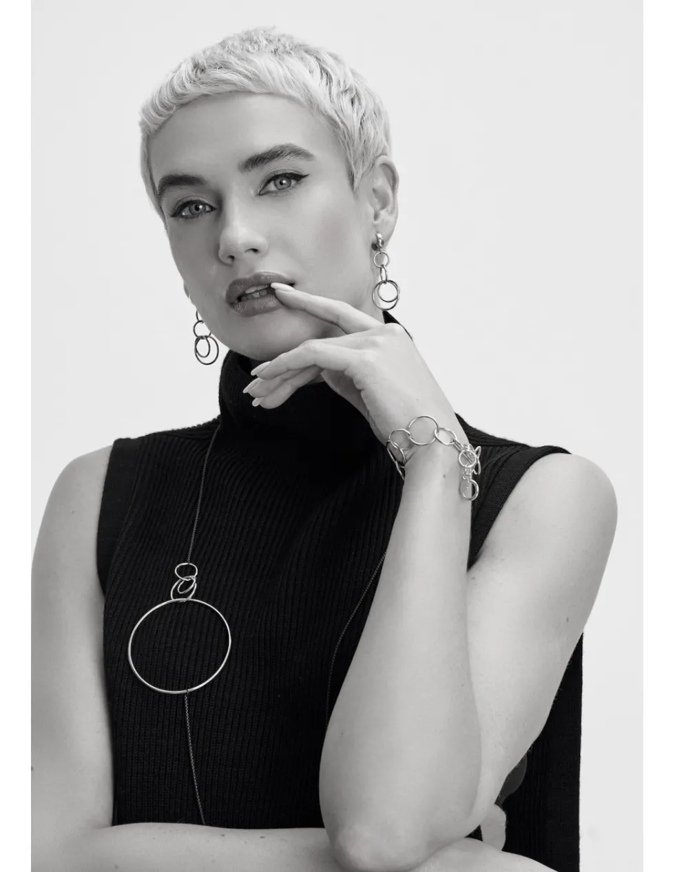 Moora Czarno srebrny długi naszyjnik ze stali szlachetnej* Naszyjniki | Nowości