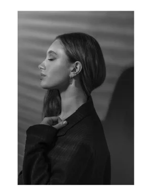 Moora Delikatna nausznica z błyszczącej stali szlachetnej* Kolczyki