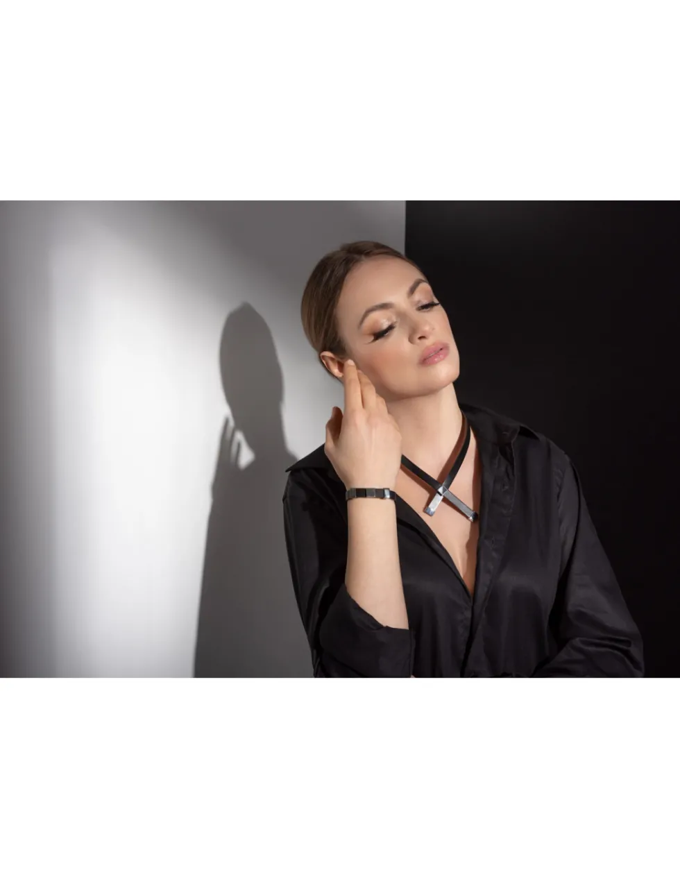 Moora Naszyjnik z naturalnej skóry oraz matowej stali* Naszyjniki