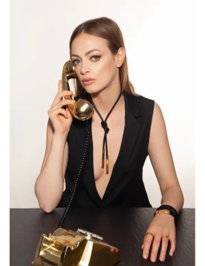 Moora Naszyjnik ze skóry oraz stali szlachetnej pozłacanej* Naszyjniki