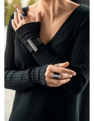 Moora Pierścionek ze skóry oraz stali szlachetnej* Pierścionki